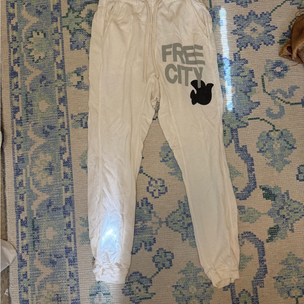 freecity Kids Cream Joggers with Black Logo